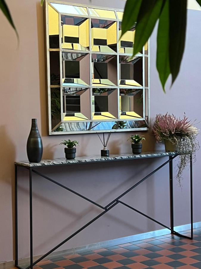 Hotel Bifroest Bagian luar foto