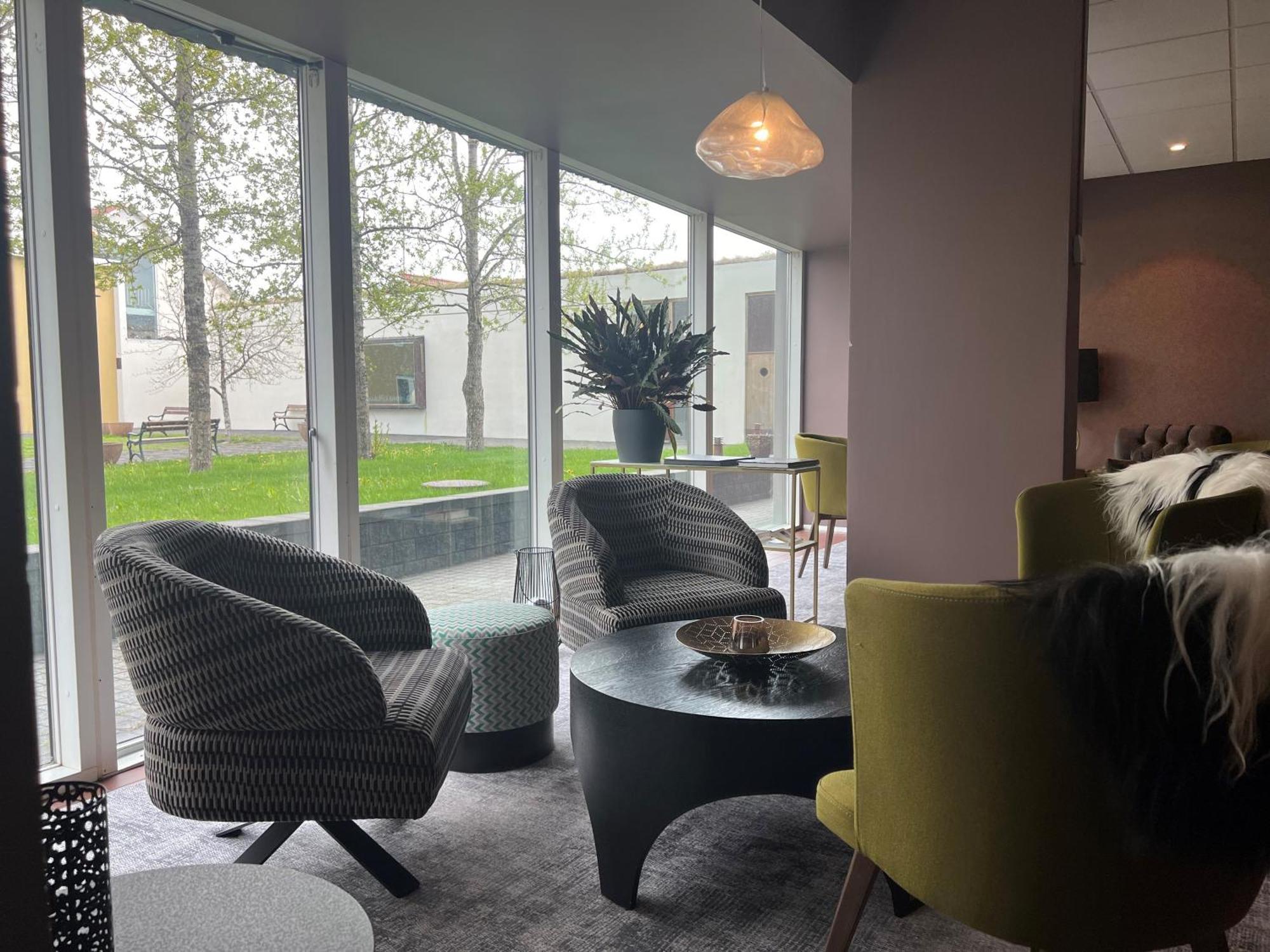 Hotel Bifroest Bagian luar foto