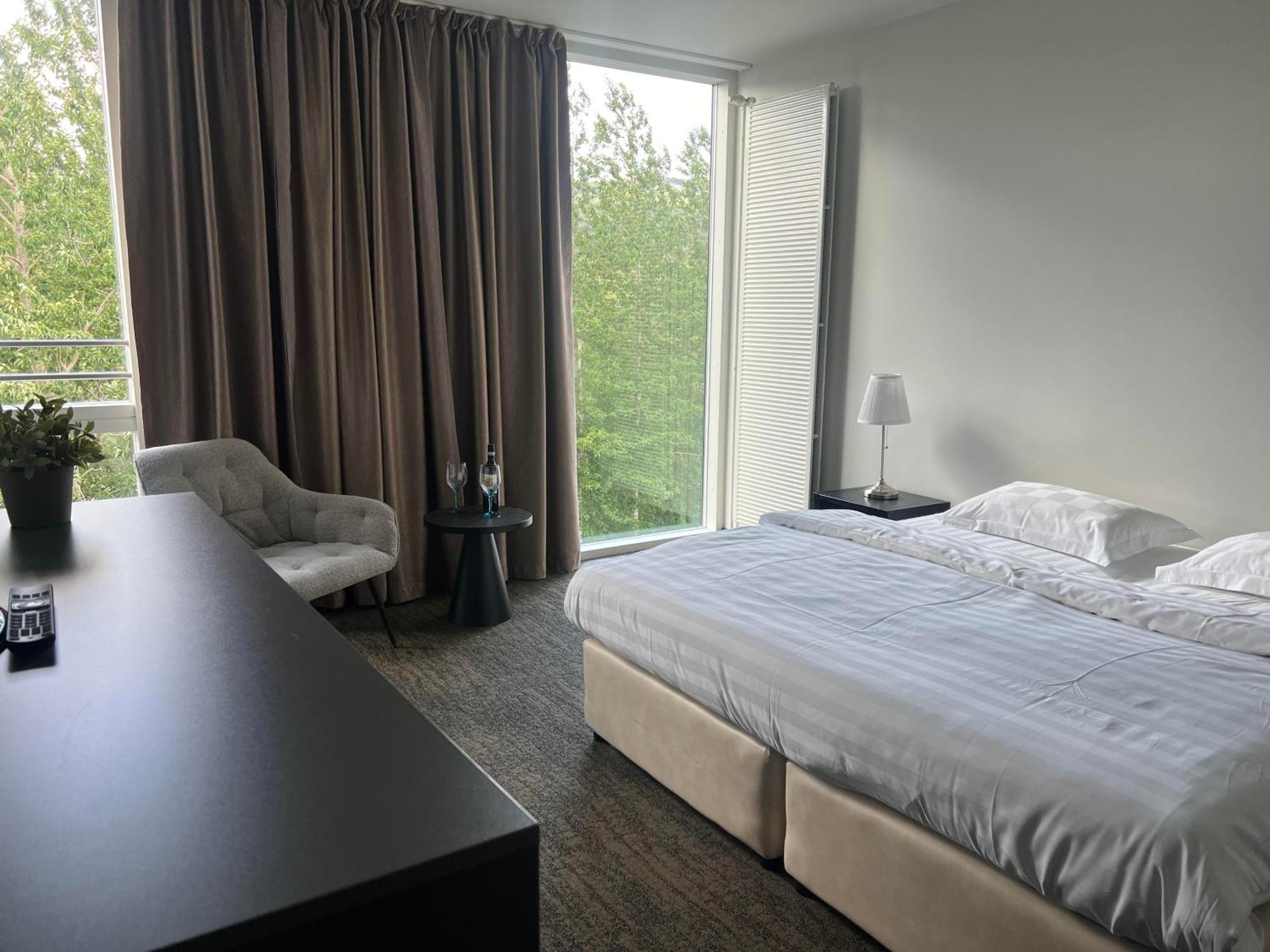 Hotel Bifroest Bagian luar foto